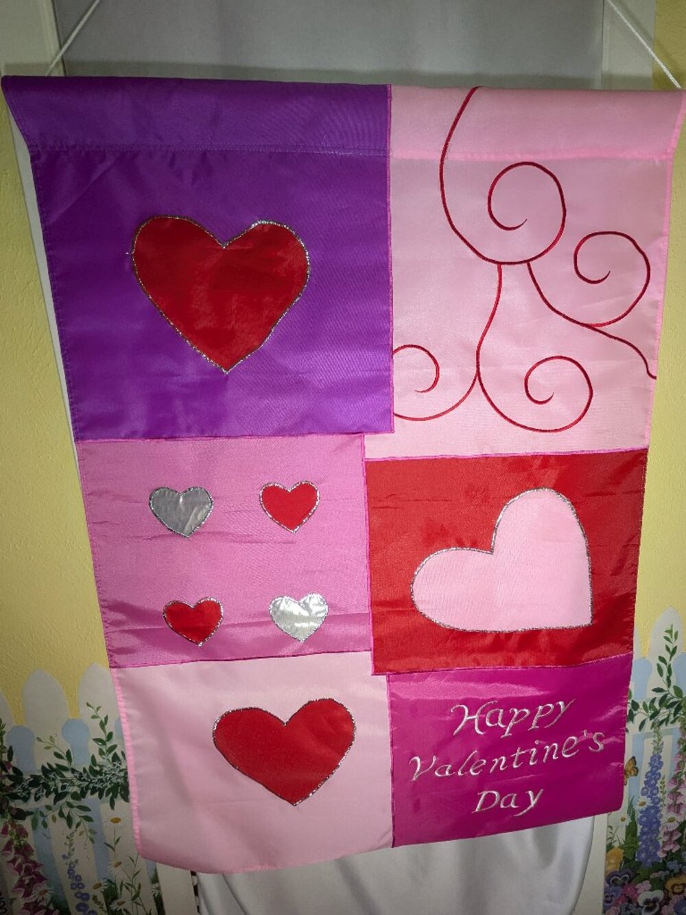 Jetmax Embroidered Valentine's Day Heart Patchwork Applique House Flag 28x39
